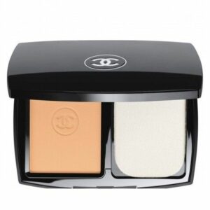 Chanel Ultra Hold Compact Foundation